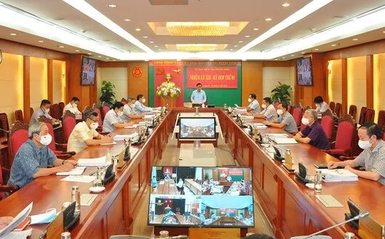 Ủy ban Kiểm tra Trung ương kỷ luật, đề nghị kỷ luật nhiều cựu quan chức Hà Nội, TPHCM