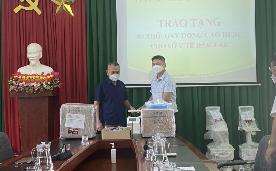 Sở Y tế Đắk Lắk tiếp nhận 3 chiếc máy thở