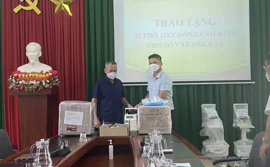 Sở Y tế Đắk Lắk tiếp nhận 3 chiếc máy thở