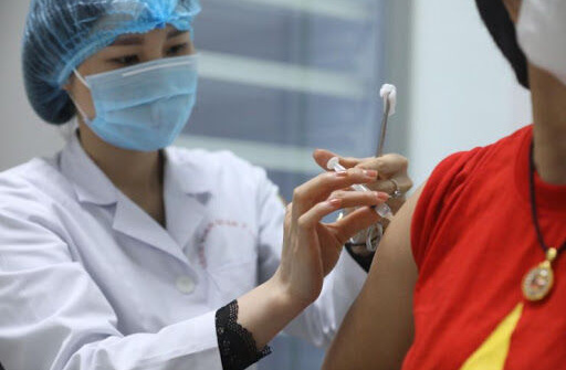 Họp khẩn xem xét dữ liệu thử nghiệm lâm sàng vaccine Nanocovax