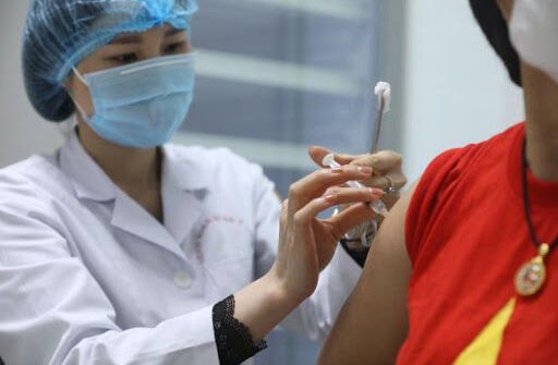 Họp khẩn xem xét dữ liệu thử nghiệm lâm sàng vaccine Nanocovax