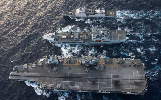 Đồng minh và đối tác của Mỹ điều tàu chiến tới Biển Đông - Trung Quốc có 'ngồi trên đống lửa'?