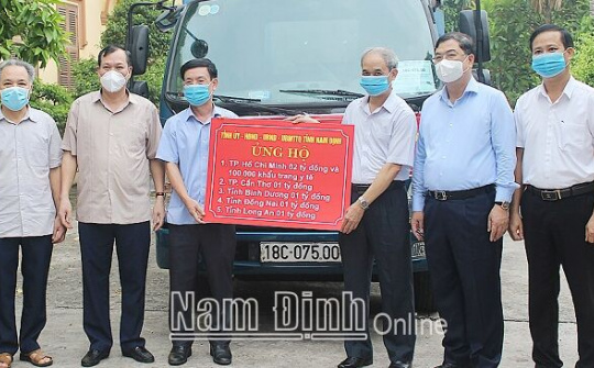 Nam Định ủng hộ các tỉnh, thành phía Nam 6 tỷ đồng cùng 100.000 khẩu trang 