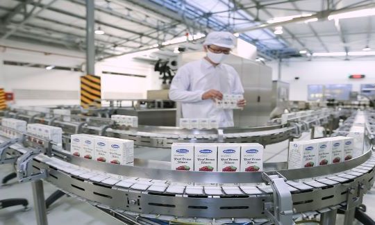 Xuất khẩu của Vinamilk “thử lửa” Covid-19 nhờ uy tín và bản lĩnh trên thương trường