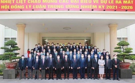 Ra mắt Hội đồng Lý luận Trung ương nhiệm kỳ mới