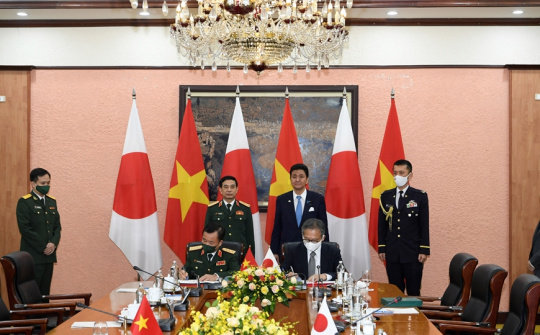 Viet Nam, Japan sign agreement on defense equipment and technology transfer