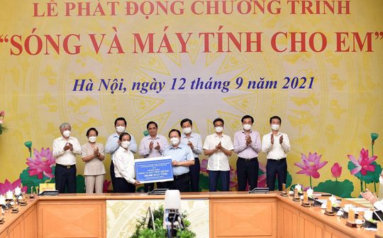 Thủ tướng phát động chương trình “Sóng và máy tính cho em”