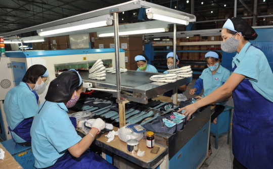 Khó khăn bủa vây nhiều ngành công nghiệp