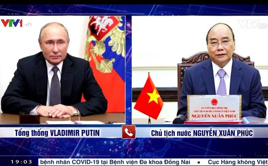 Chủ tịch nước Nguyễn Xuân Phúc điện đàm với Tổng thống Nga Vladimir Putin