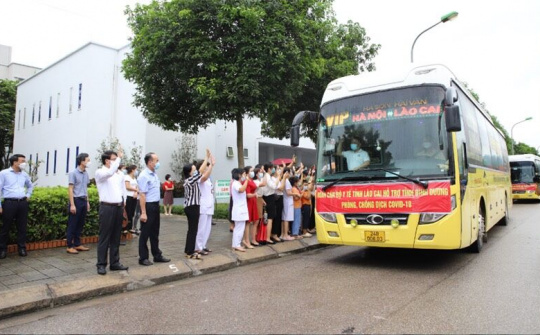 Lào Cai: 50 y bác sĩ ưu tú lên đường hỗ trợ Bình Dương chống dịch