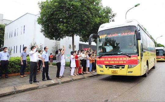 Lào Cai: 50 y bác sĩ ưu tú lên đường hỗ trợ Bình Dương chống dịch