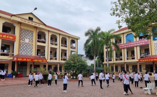 Trường THCS Ngô Văn Sở (Lào Cai) : Hiệu quả từ việc áp dụng mô hình tiết học thông minh