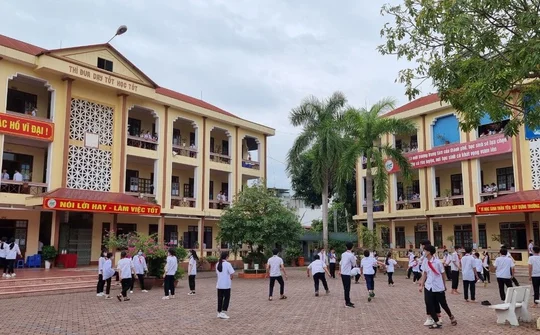 Trường THCS Ngô Văn Sở (Lào Cai) : Hiệu quả từ việc áp dụng mô hình tiết học thông minh