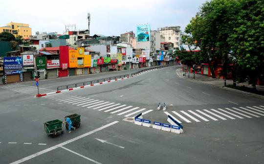 Hà Nội cần tăng cường giãn cách xã hội với những biện pháp mạnh hơn nữa