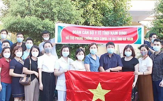 Hàng trăm ‘chiến sĩ áo trắng’ Nam Định, Ninh Bình và Bắc Giang ‘chia lửa’ với Hà Nam