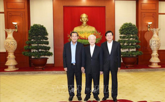 Gặp gỡ cấp cao Việt Nam - Campuchia - Lào