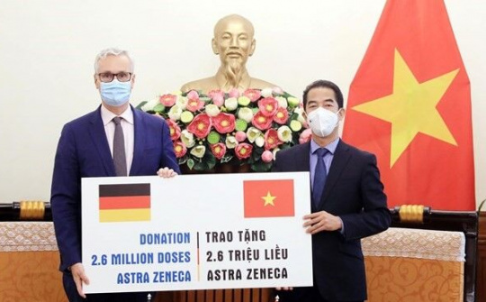 Việt Nam tiếp nhận 2,6 triệu liều vaccine AstraZeneca do Đức viện trợ