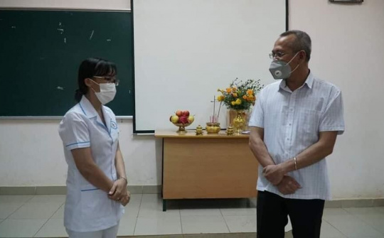 Nữ điều dưỡng làm nhiệm vụ phòng, chống dịch không thể về gặp cha lần cuối