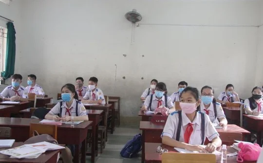 Long An: Lùi thời gian đến trường đến giữa tháng 10/2021