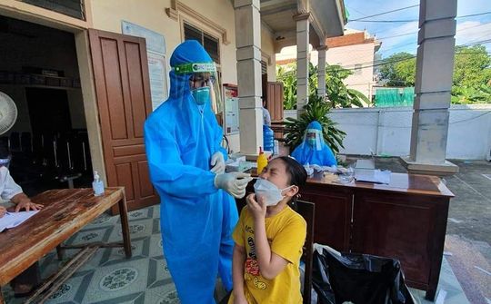TP Vinh tiếp tục chiến dịch lấy mẫu đợt 4 đối với những phường, xã có nguy cơ cao
