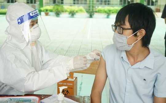 Hà Nội và TP Hồ Chí Minh và 3 tỉnh phải hoàn thành tiêm mũi 1 vắc xin Covid-19 trước ngày 15-9