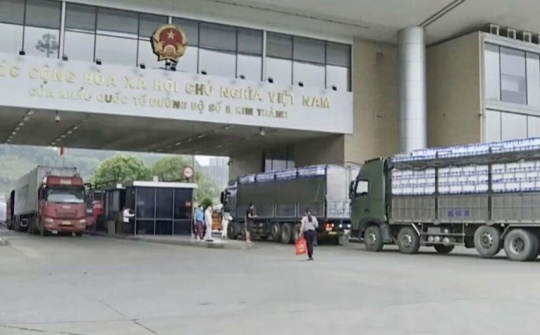 Dịp nghỉ lễ từ 1-5/9, gần 1.000 tấn nông sản đã được xuất qua cửa khẩu Lào Cai