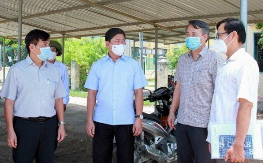 Chủ tịch UBND tỉnh Ninh Thuận kiểm tra công tác phòng chống dịch tại xã Phước Hậu
