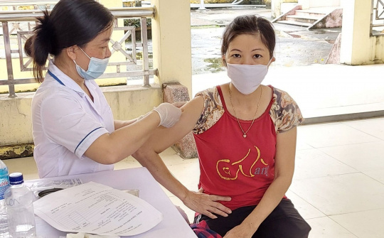 Nam Định: Huyện Vụ Bản làm tốt công tác tiêm vắc xin phòng covid-19 cho nhân dân