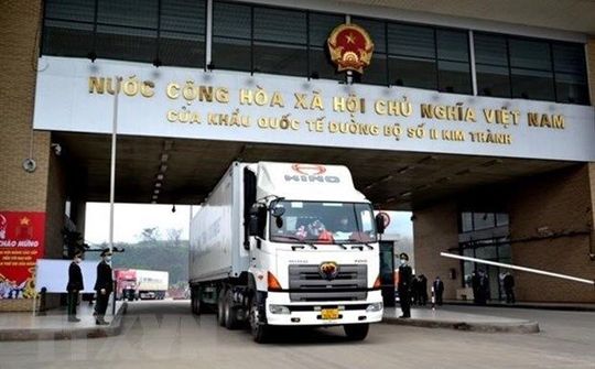 Cửa khẩu quốc tế Lào Cai nhộn nhịp trở lại