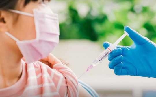 Bộ Y tế: Đảm bảo an toàn tối đa trong việc tiêm vắc-xin phòng Covid-19 cho trẻ 5-11 tuổi