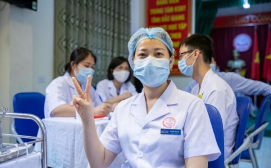 “Thần tốc” vaccine, “thần tốc” ý thức