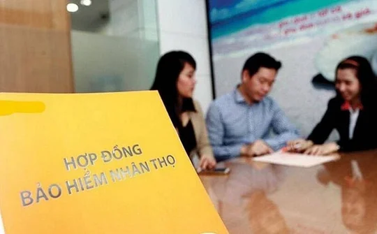 Ngân hàng Nhà nước: Xử nghiêm hiện tượng ép khách hàng mua bảo hiểm khi vay vốn