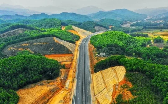 Phấn đấu hoàn thành cao tốc Tân Phú - Bảo Lộc trong năm 2025