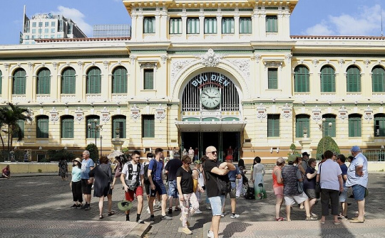 Khẩn trương xây dựng lộ trình mở cửa đón khách du lịch quốc tế