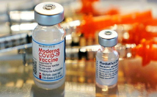 Tiêm liều thứ 3 của vắc-xin Moderna bằng nửa liều cơ bản