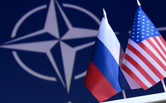 Căng thẳng Nga-phương Tây: Bên nhăm nhe trừng phạt kinh tế, bên tuyên bố 'không dung thứ'