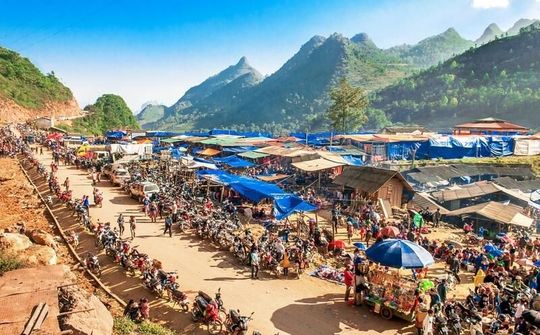 Lào Cai: Đa sắc màu chợ phiên vùng Tây Bắc