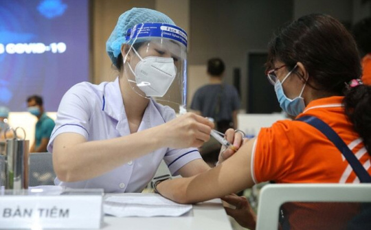 Việt Nam tiếp nhận thêm hơn 6,2 triệu liều vaccine do các nước tặng
