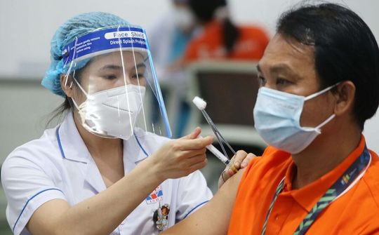Hà Nội: Hơn 600.000 người đã tiêm mũi 3 vắc-xin Covid-19