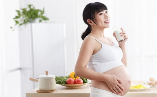 Mẹ bầu hiện đại và quan niệm “cố gắng” ăn nhiều vì con