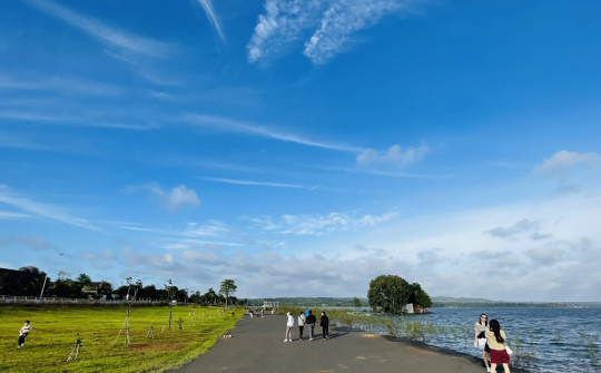 Đến hồ Ea Kao – “hồ nước không bao giờ cạn”