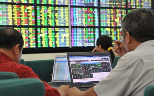 Bộ Tài chính: Tăng cường phát triển thị trường chứng khoán và bảo hiểm