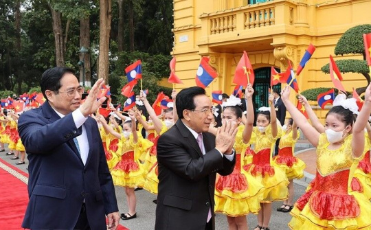 Thủ tướng Lào Phankham Viphavanh thăm chính thức Việt Nam