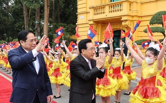 Thủ tướng Lào Phankham Viphavanh thăm chính thức Việt Nam