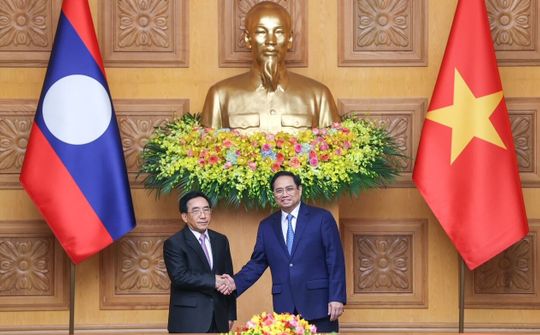 Đẩy mạnh kết nối kinh tế Việt Nam-Lào, giúp Lào có kết nối ra biển