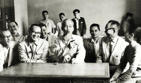 Phát huy vai trò của trí thức Việt Nam ở nước ngoài theo tư tưởng Hồ Chí Minh