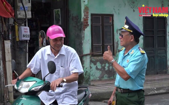 Một ngày theo chân những người “ăn cơm nhà vác tù và hàng tổng”