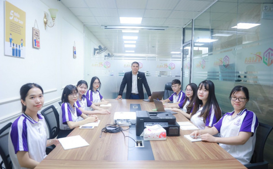 Doanh nhân Trần Ngọc Duy: Du học - cánh cửa mở ra thế giới