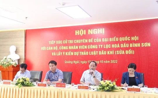Quảng Ngãi: Đoàn Đại biểu Quốc hội tiếp xúc cử tri tại Công ty Lọc hoá dầu Bình Sơn