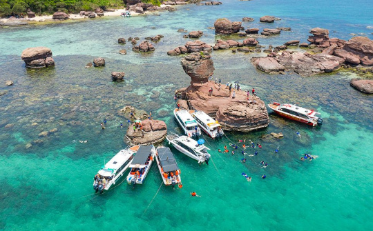 Vietnam promotes tourism through Miss Tourism World 2022